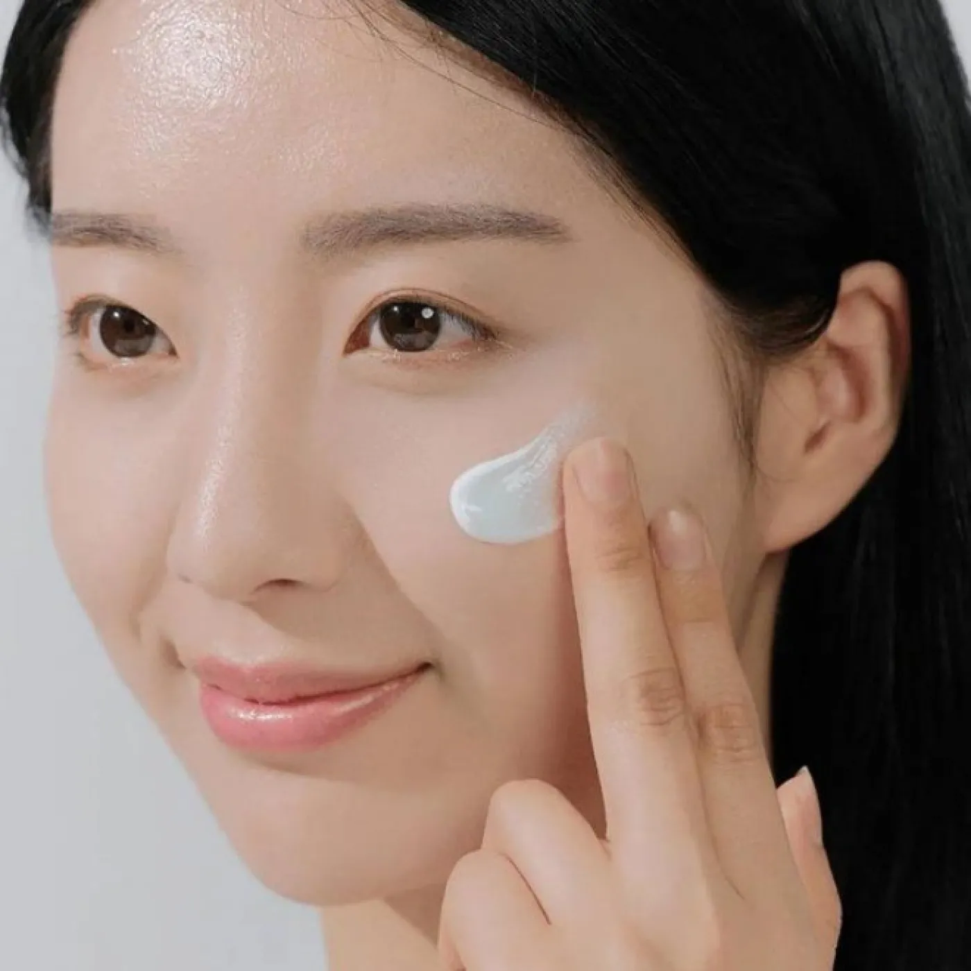 SKIN1004 – Madagascar Centella Hyalu-Cica Water-Fit Sun Serum 50ml
